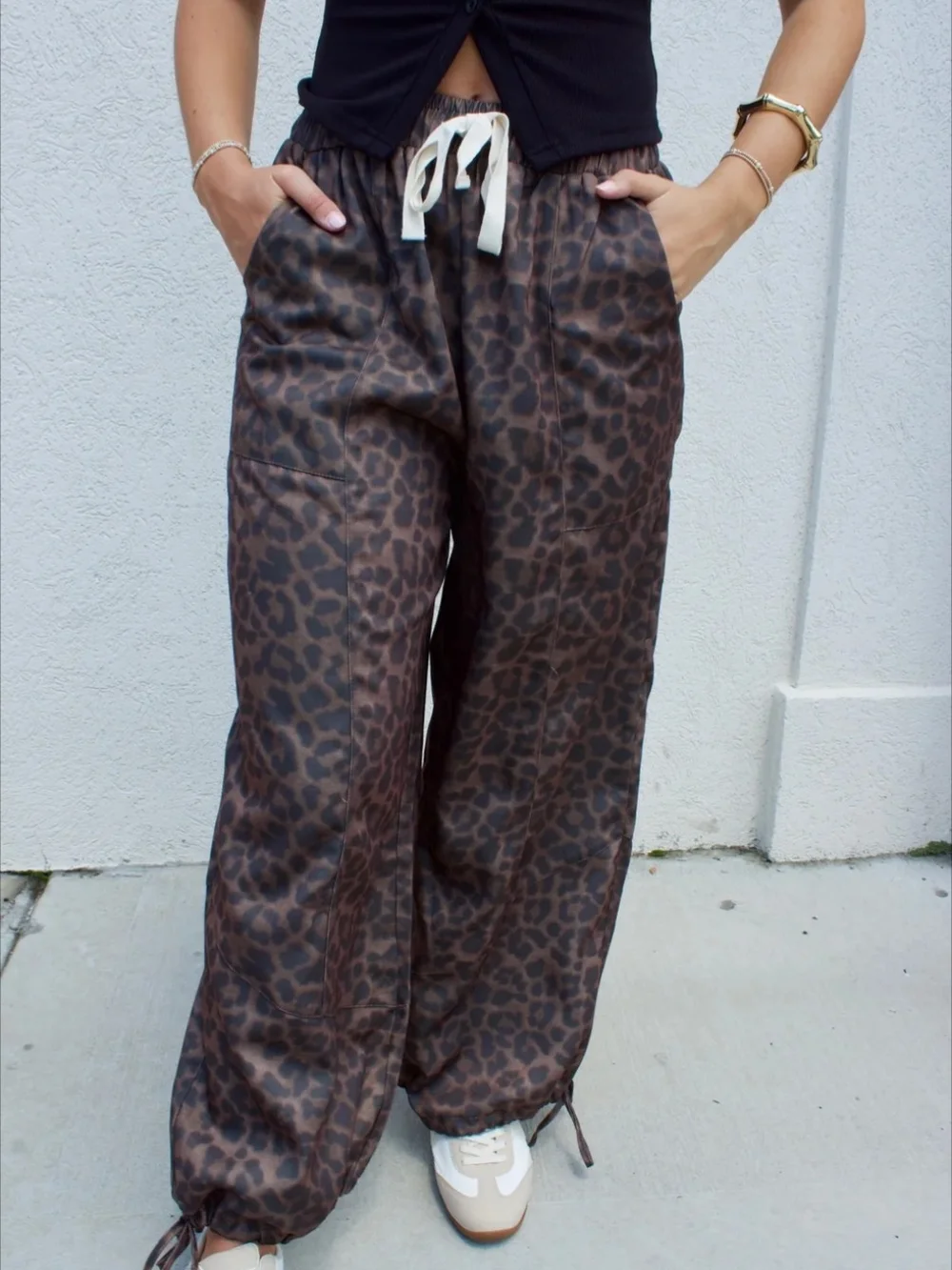 Large Women's leopard-print balloon-leg pants- NWT